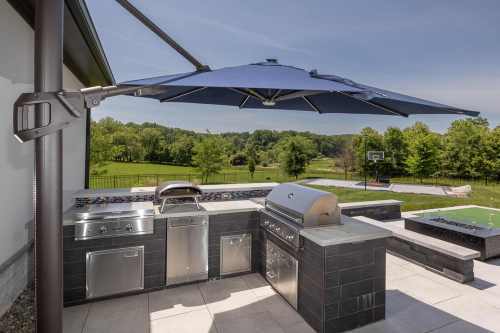 patio-firepit-fireplace-outdoor-kitchen-8955