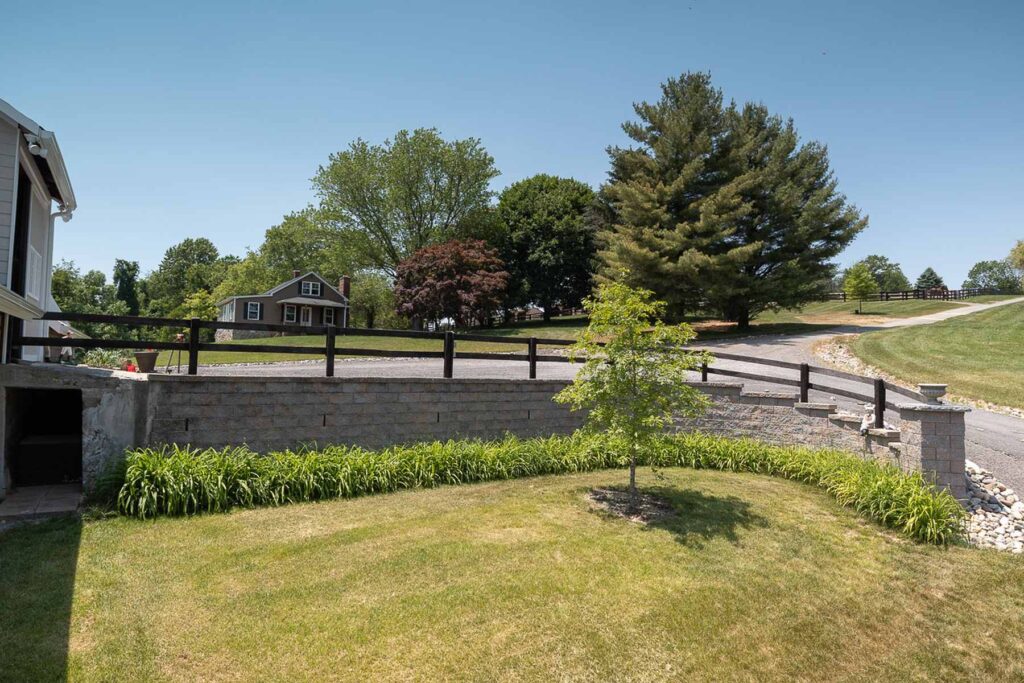 Custom Retaining Walls & Sloped Retaining Walls in Ellicott City, Glenelg, Dayton, Glenwood, Columbia, Highland, MD